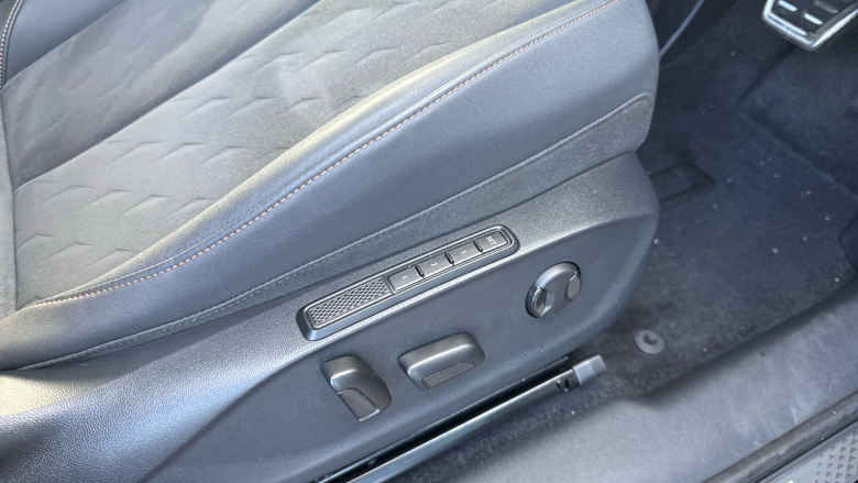 CUPRA Terramar 1.5 eTSI 150 V2 5dr DSG Petrol Hatchback